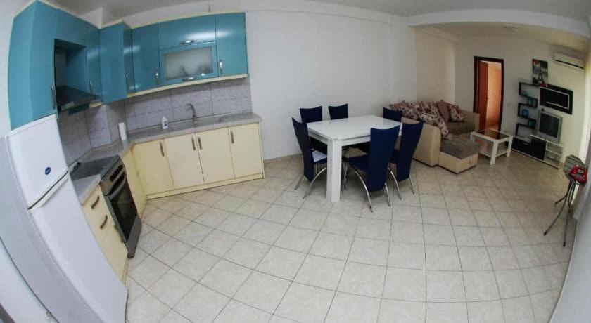 Sea View Apartments Saranda Esterno foto