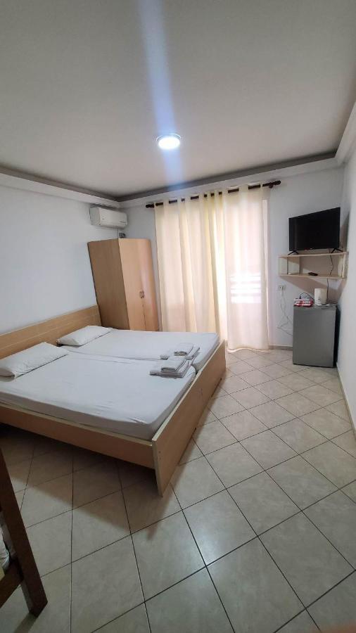 Sea View Apartments Saranda Esterno foto